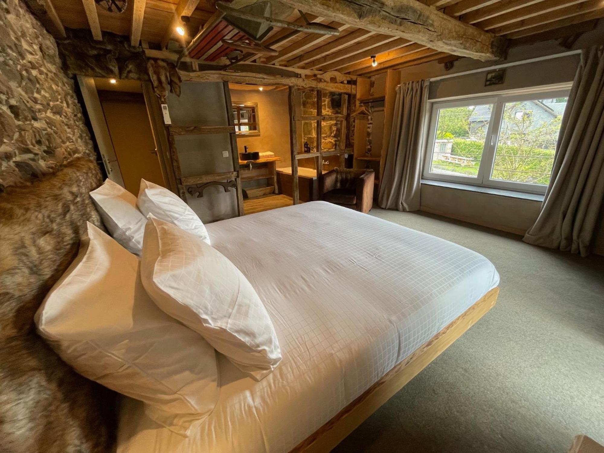Les Chambres De Laurette Spa Bagian luar foto