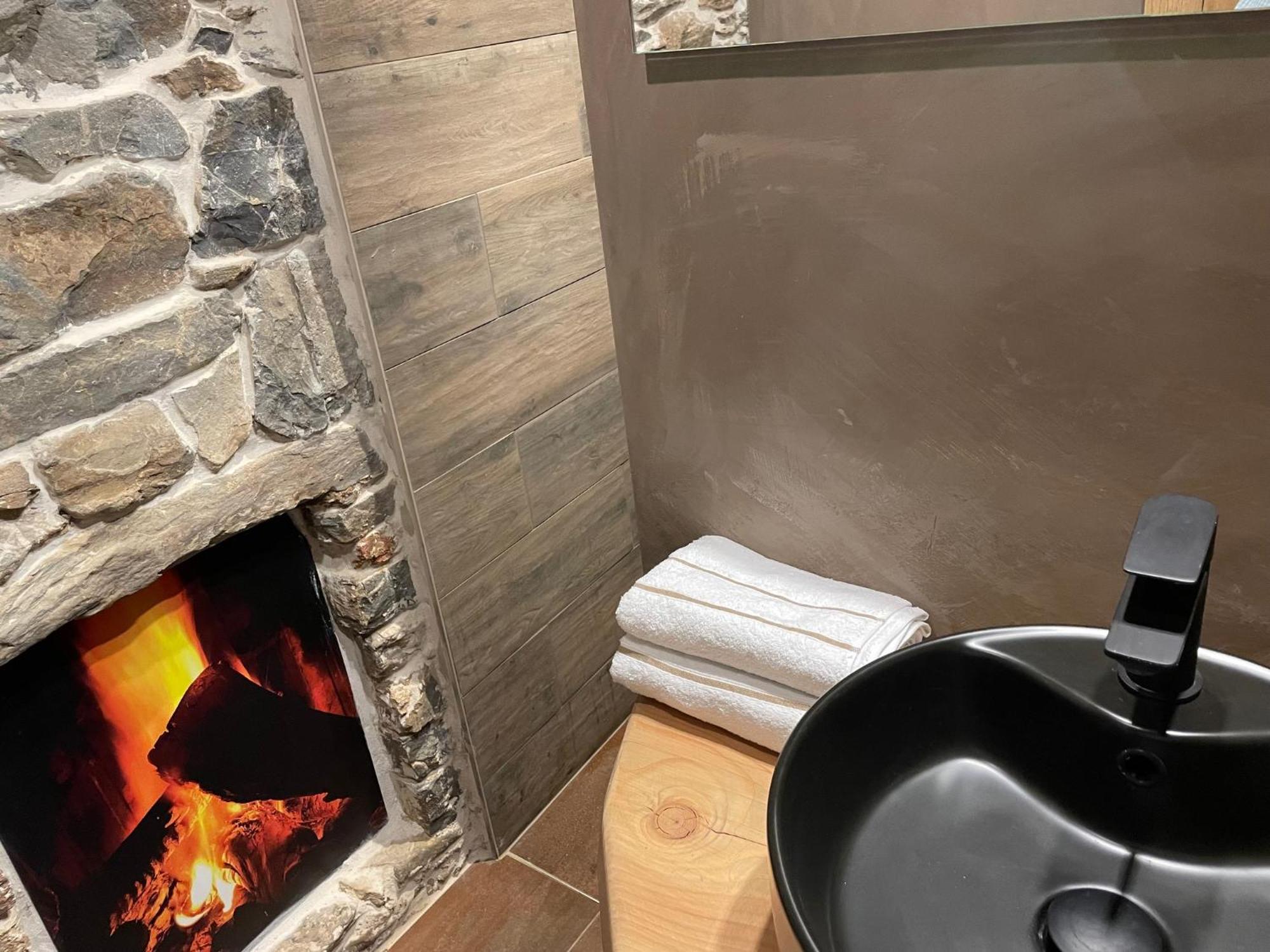 Les Chambres De Laurette Spa Bagian luar foto