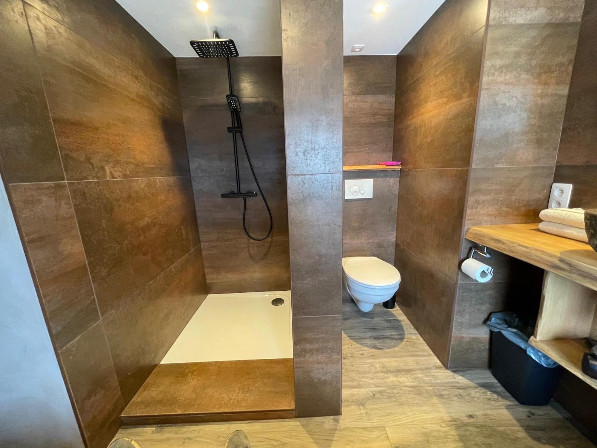Les Chambres De Laurette Spa Bagian luar foto