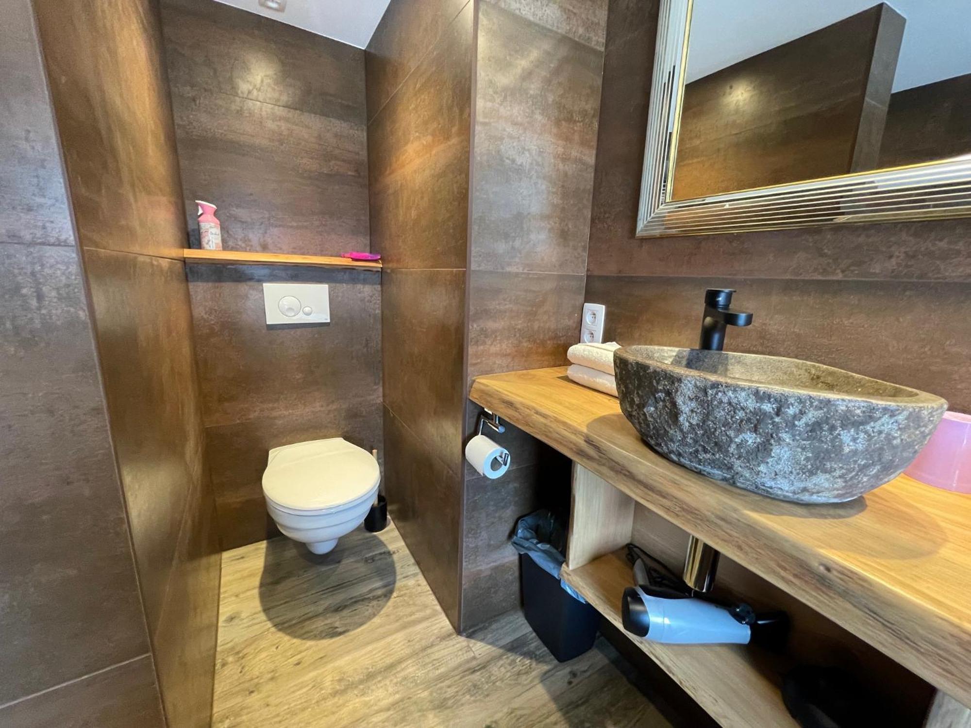 Les Chambres De Laurette Spa Bagian luar foto